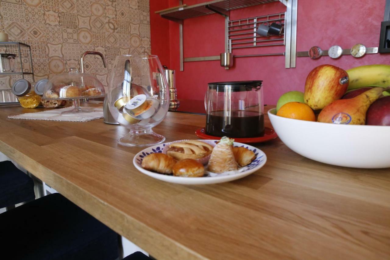 Beb Binario39 Bed & Breakfast Napoli Bagian luar foto