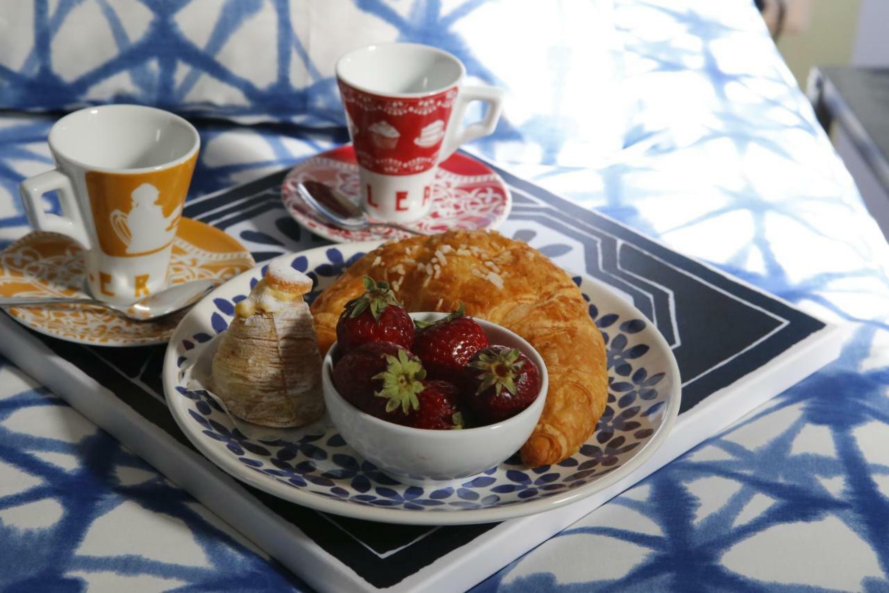 Beb Binario39 Bed & Breakfast Napoli Bagian luar foto