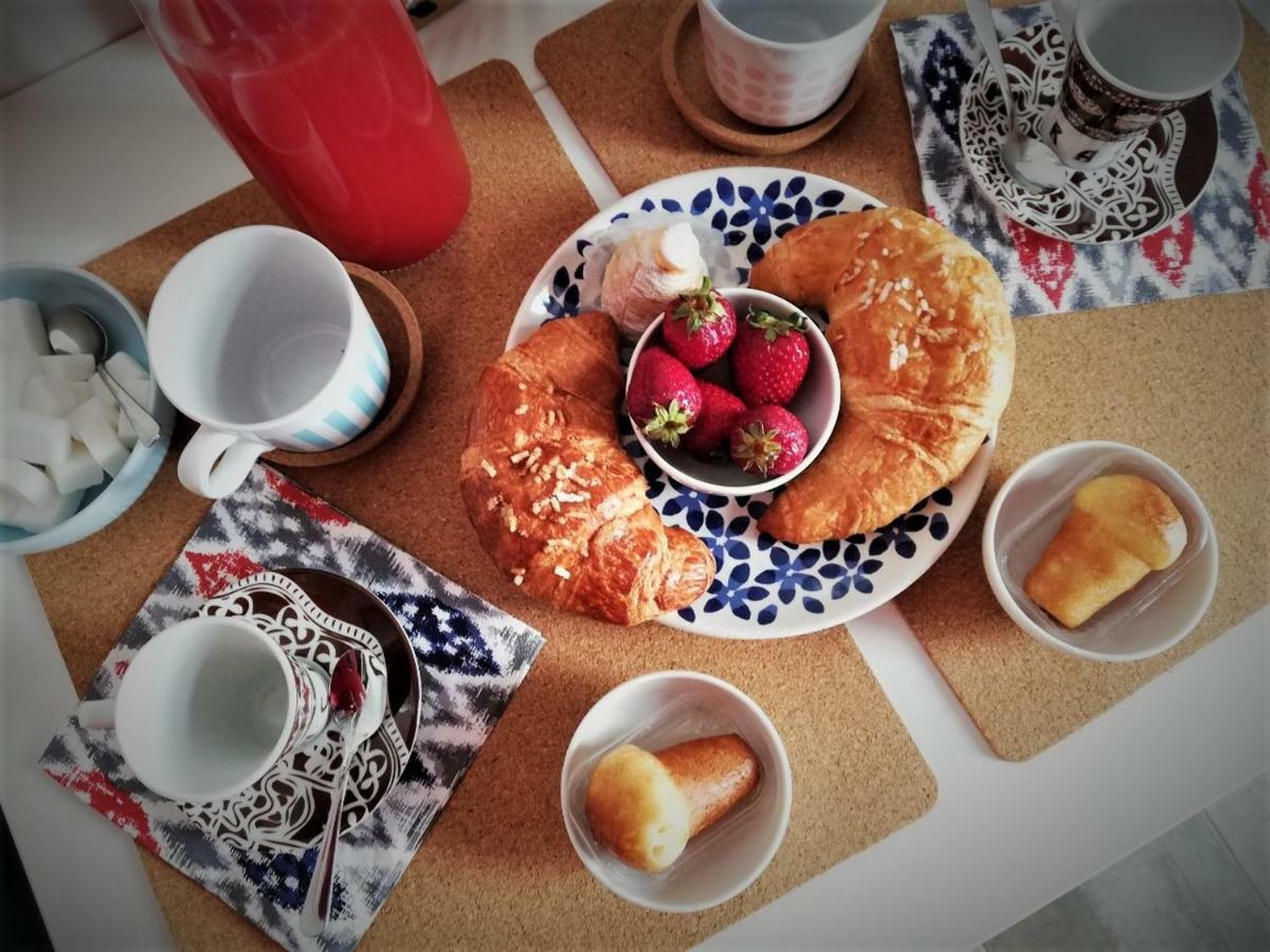 Beb Binario39 Bed & Breakfast Napoli Bagian luar foto