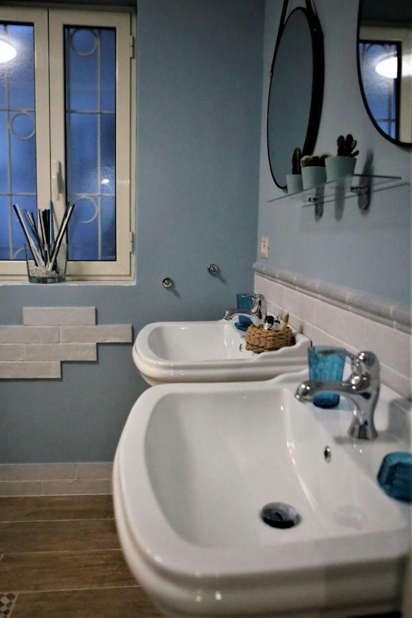 Beb Binario39 Bed & Breakfast Napoli Bagian luar foto